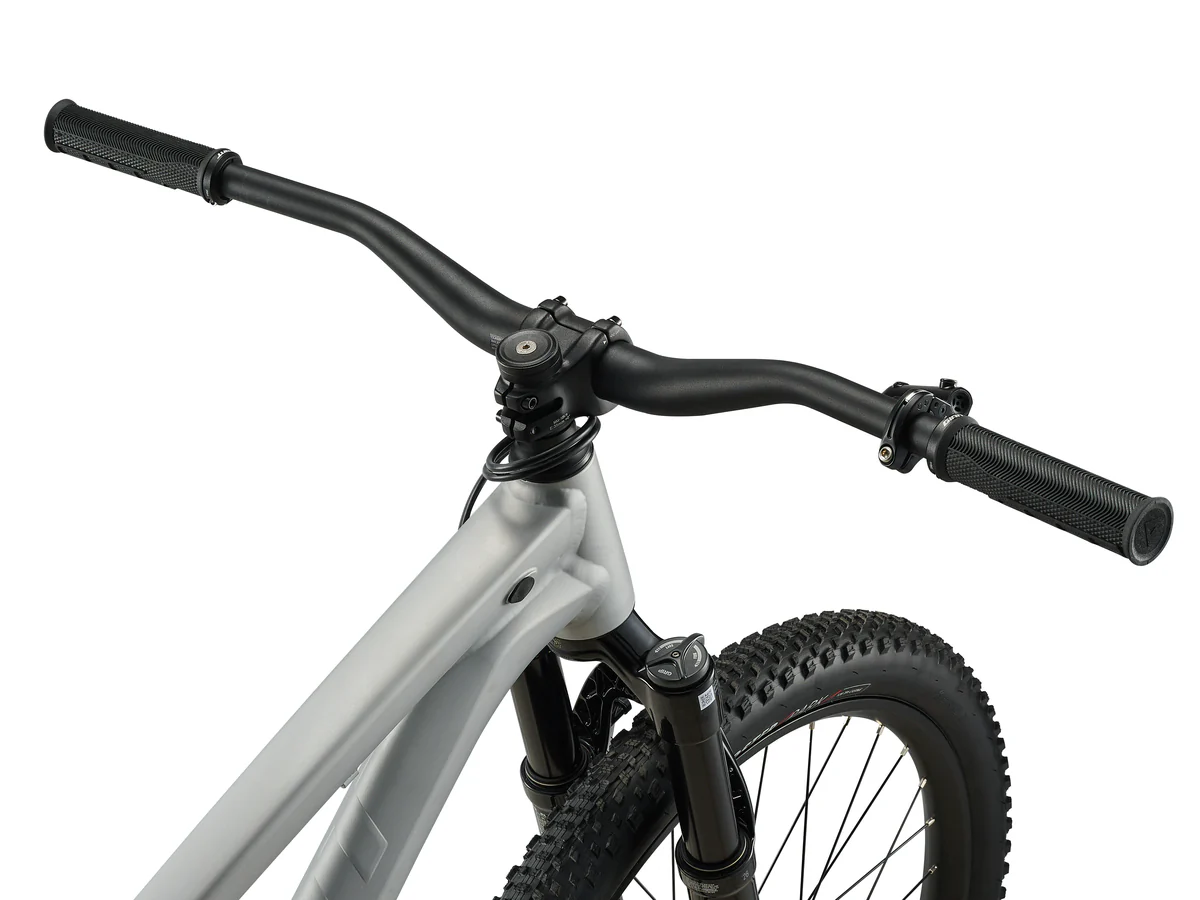 Giant STP 26 Mountain Bike - Quicksilver - Image 3